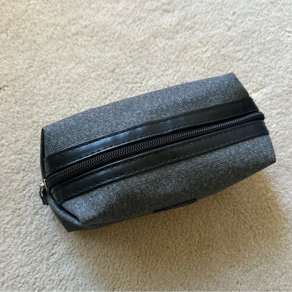 Tumi for Delta Travel Pouch